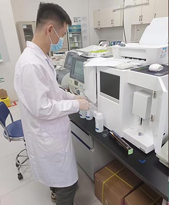 南宁微量元素分析仪-南宁延庆社区卫生服务中心采购国康微量设备安装情况